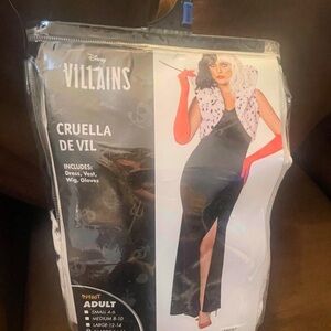 Disney Villains Cruella De Vil Black and White Costume